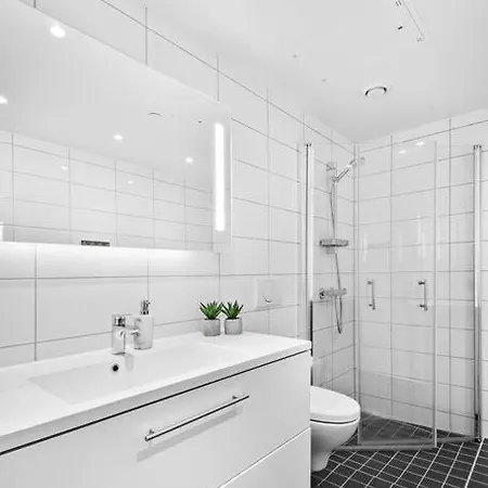 New In Helsfyr Oslo, Near Central Апартаменты Осло