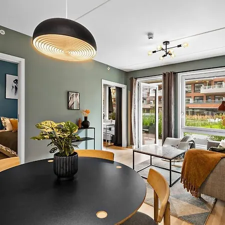 New In Helsfyr Oslo, Near Central * Осло